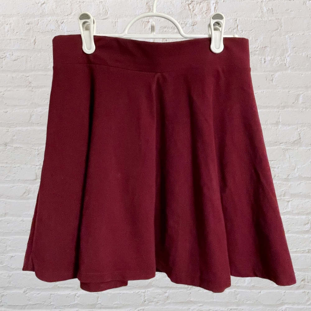 Forever 21 Burgundy Stretch Skirt (maroon/red wine colour)